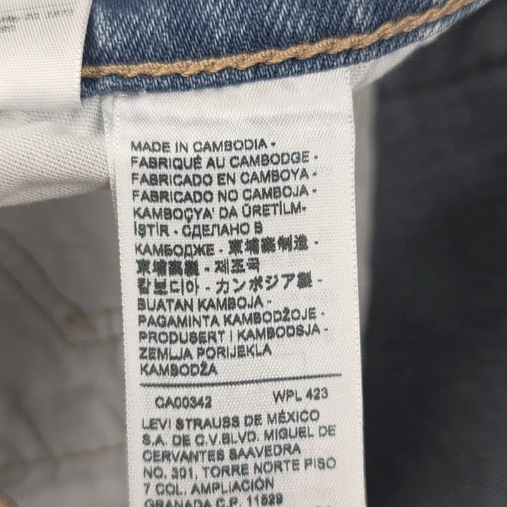 Levis Premium 501 XX Jeans Mens Size 30x32 Button Fly Light Blue Denim Pants